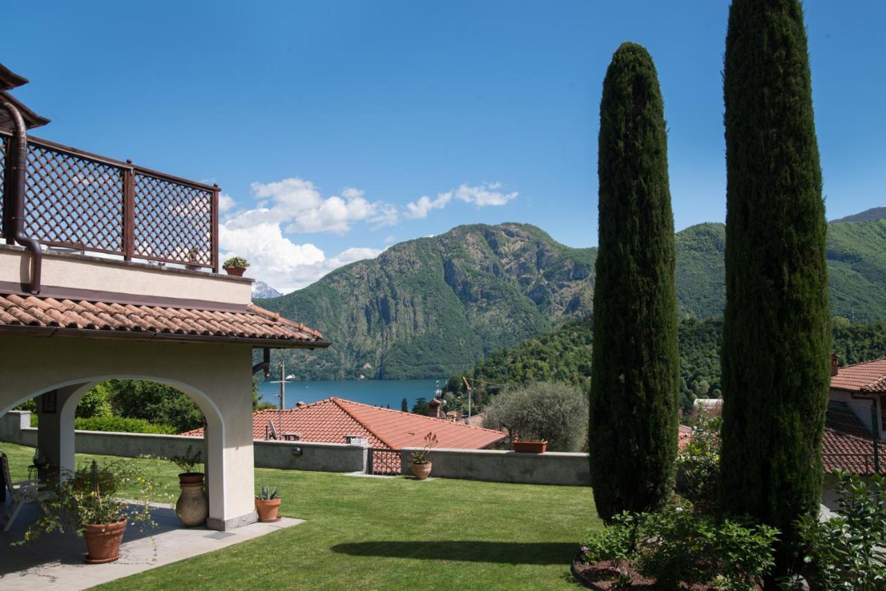 Apartamento Mansarda I Cipressi Lenno Exterior foto