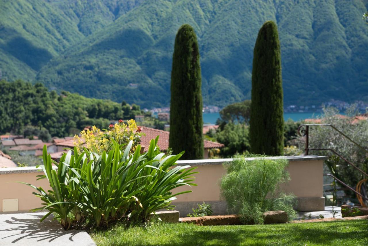 Apartamento Mansarda I Cipressi Lenno Exterior foto
