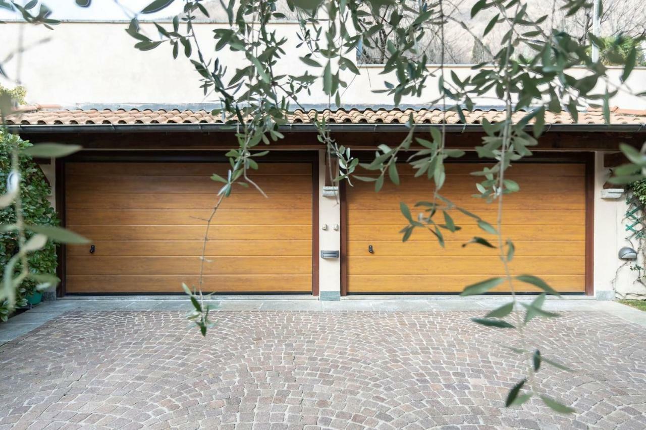 Apartamento Mansarda I Cipressi Lenno Exterior foto